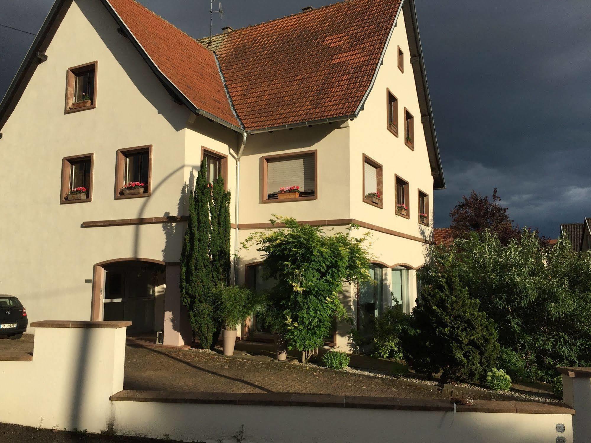 Schwenheim シャンブル ドゥーテ レカン デ サヴェール Bed & Breakfast エクステリア 写真