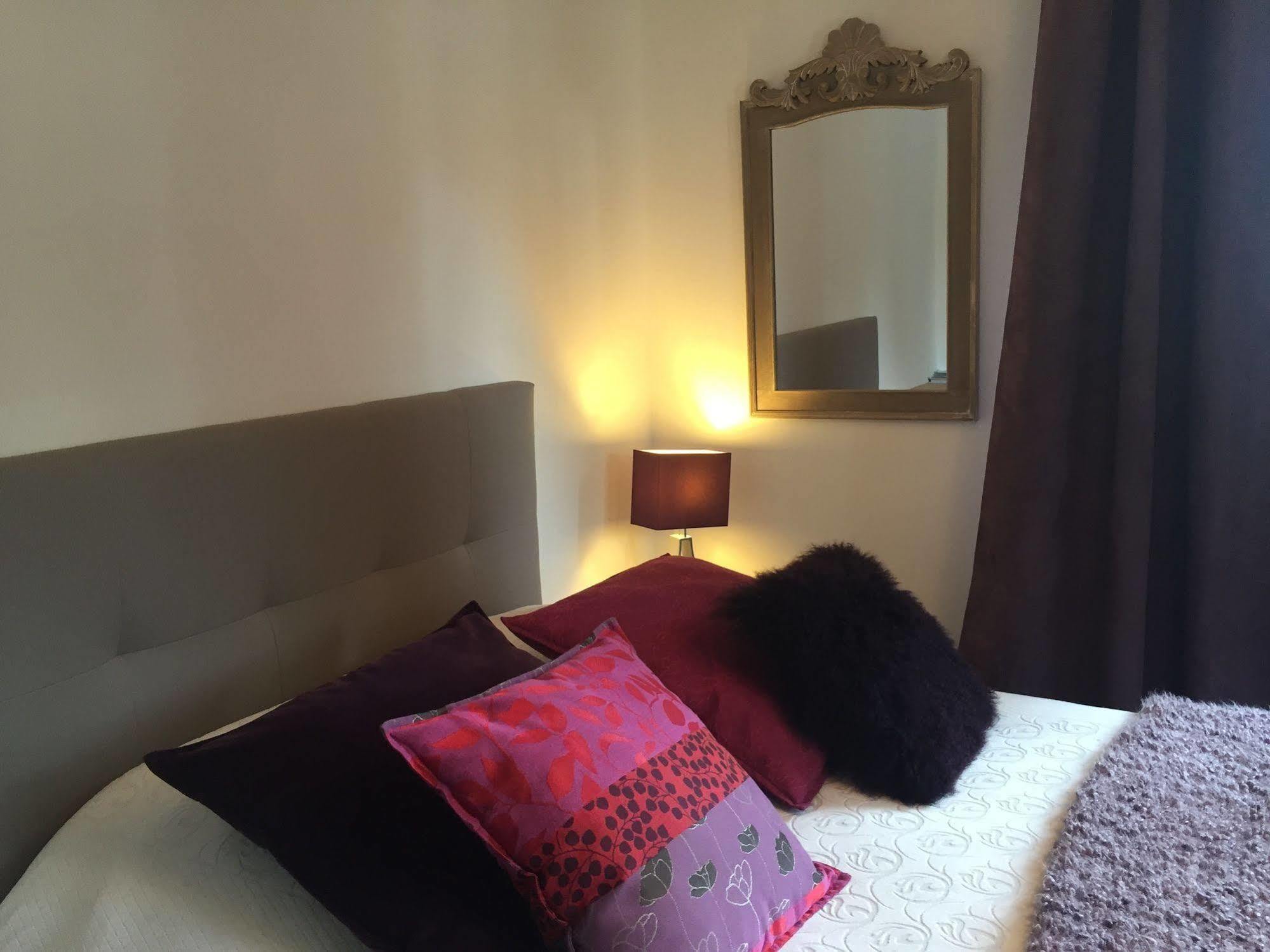 Schwenheim シャンブル ドゥーテ レカン デ サヴェール Bed & Breakfast エクステリア 写真